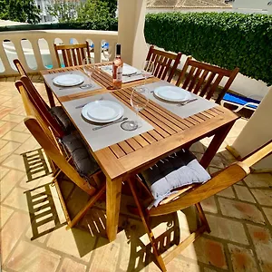 https://villa-amendoeiras-52.hotelaalgarve.com